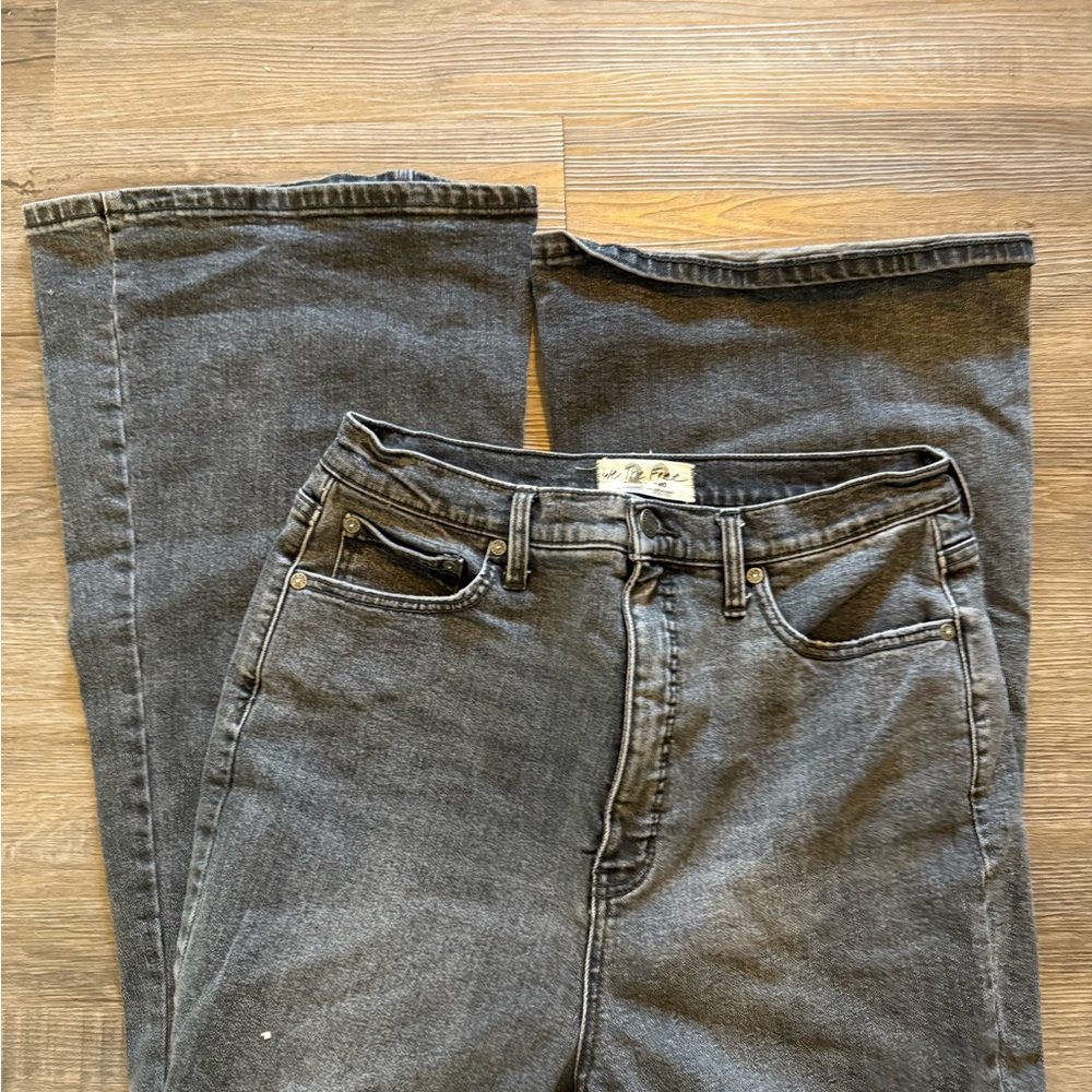 We The Free jayde flare  Denim Jeans size 32
